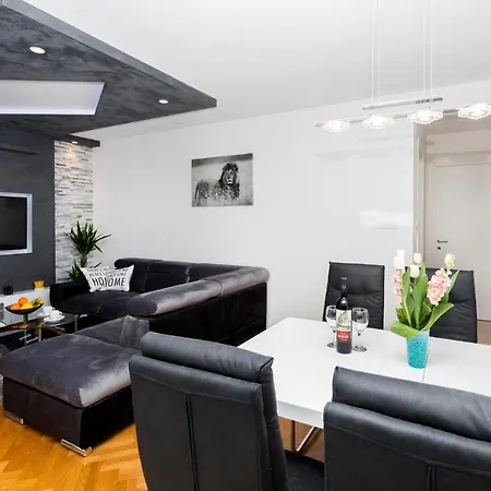 Nice In W/ Wifi And 2 Bedrooms * Split