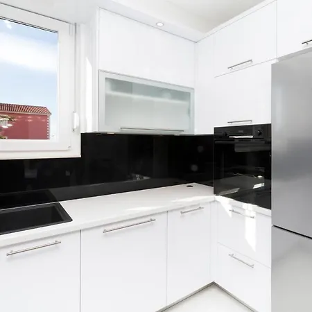 Apartment Nice In W/ Wifi And 2 Bedrooms *